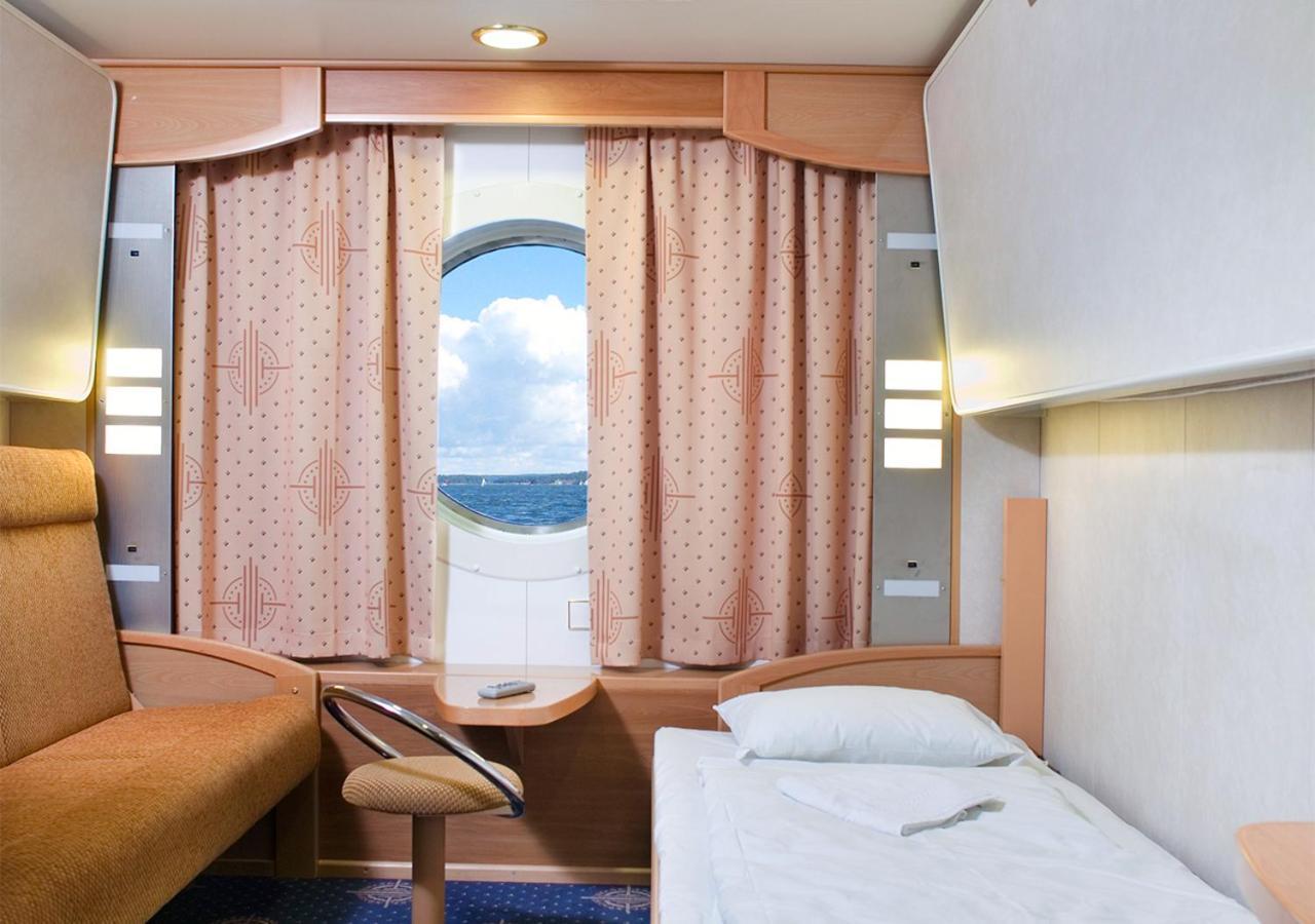 Viking Line Ferry Viking Xprs - Night Cruise From Helsinki Hotel Room photo